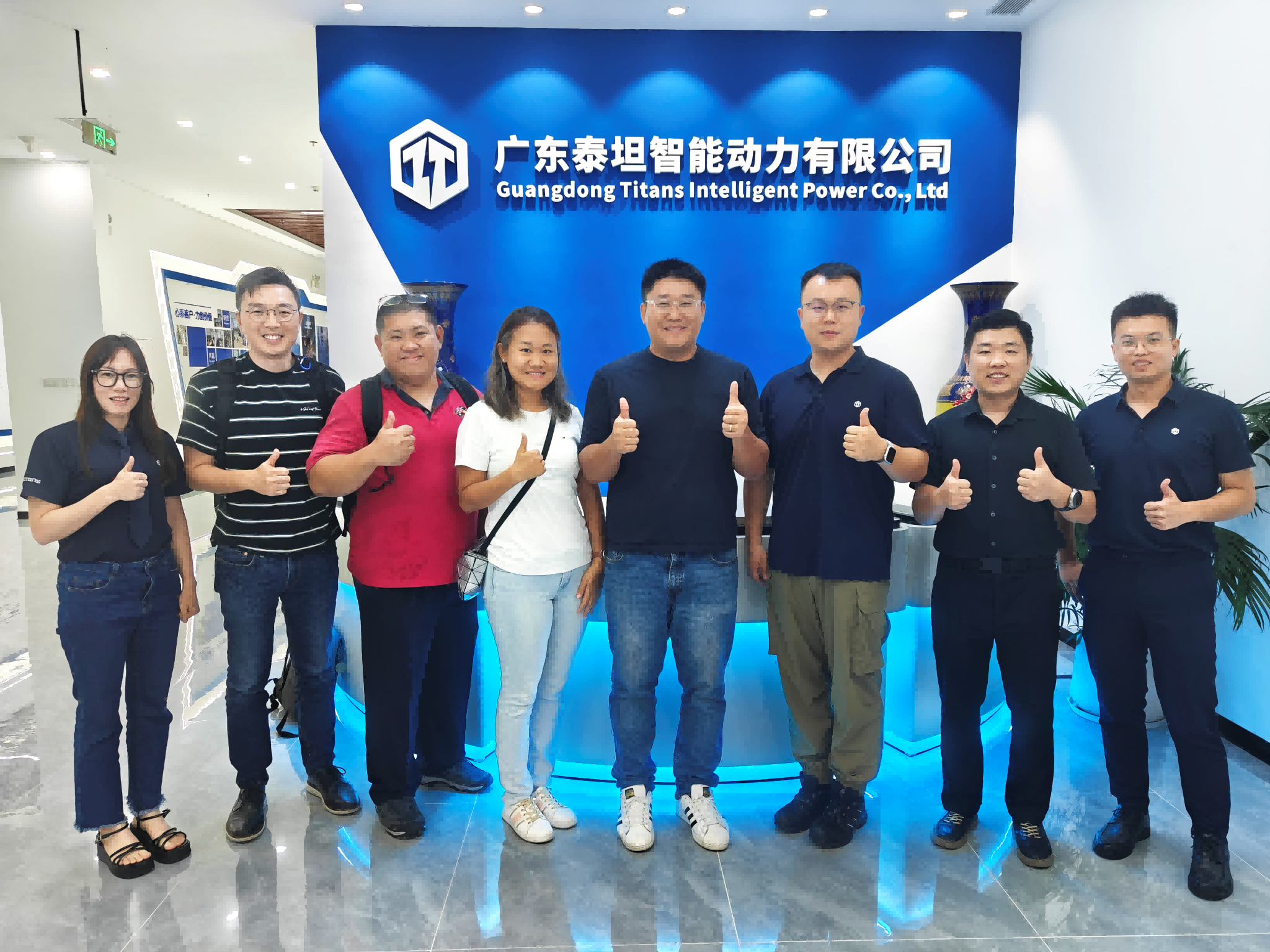 泰坦智能 | 新加坡客户莅临泰坦智能参观交流，共谋绿色能源发展新机遇！